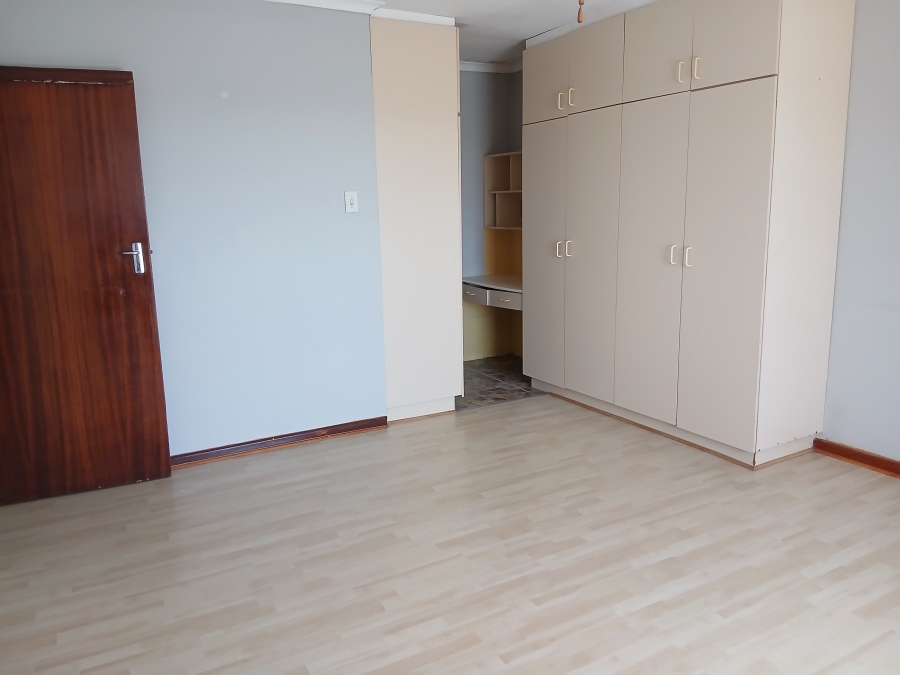 3 Bedroom Property for Sale in Pellsrus Eastern Cape